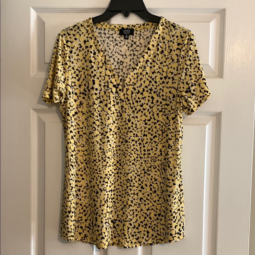 Jones New York Black and Yellow Fitted top